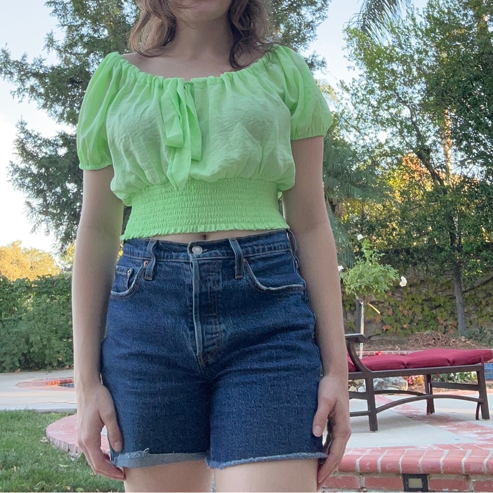 Like green blouse size M